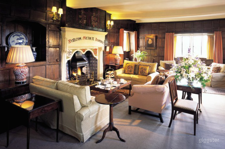  Modern Drawing Room for Functions 