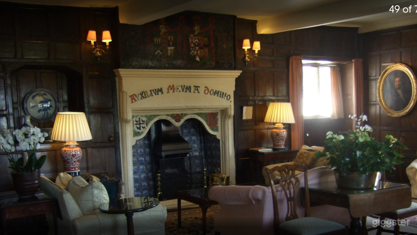 Modern Drawing Room for Functions Photo 4