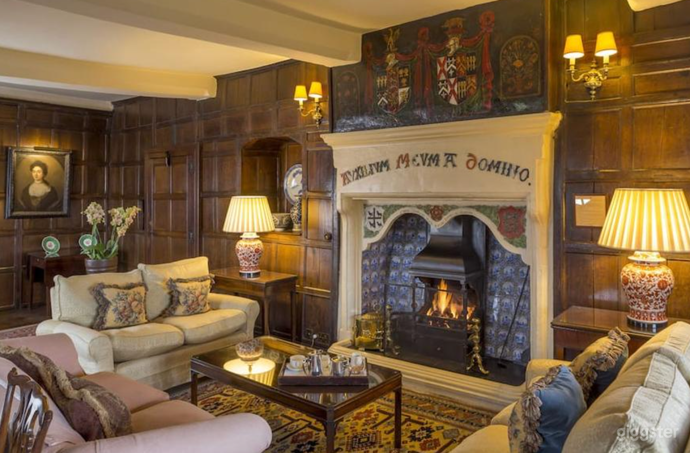 Modern Drawing Room for Functions Photo 3