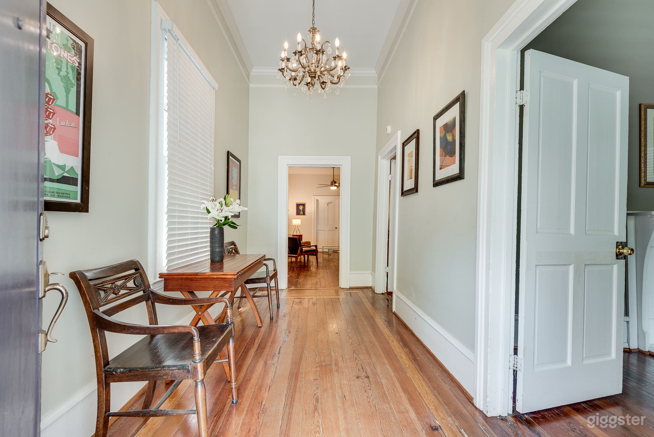 1920's Single Family Home Photo 4