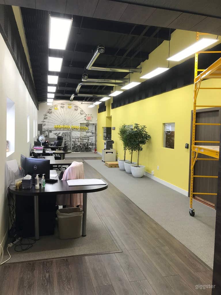  Cozy and Spacious Office in Staten Island 