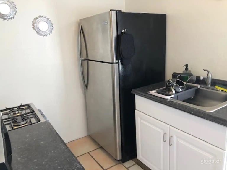  Private Luxury Studio in NW Vegas 