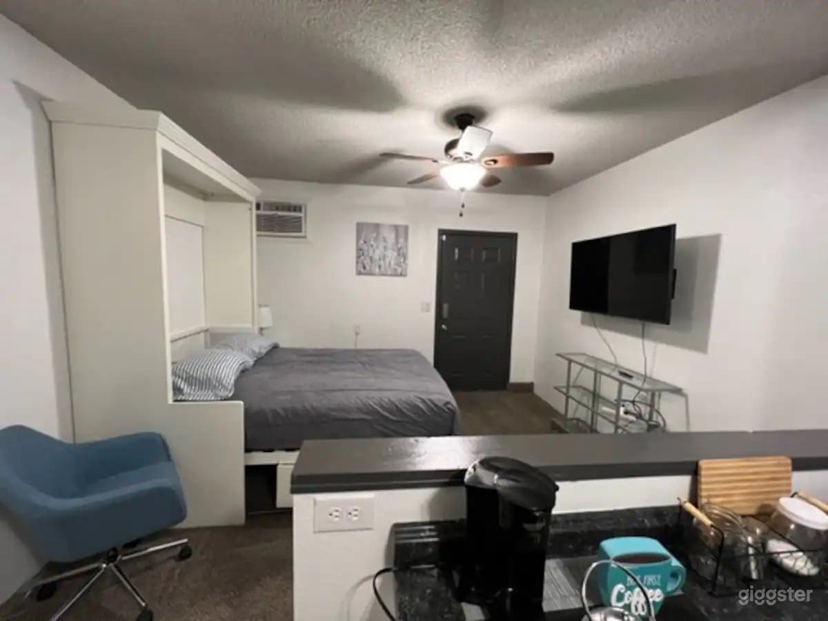 Private Luxury Studio in NW Vegas Photo 2