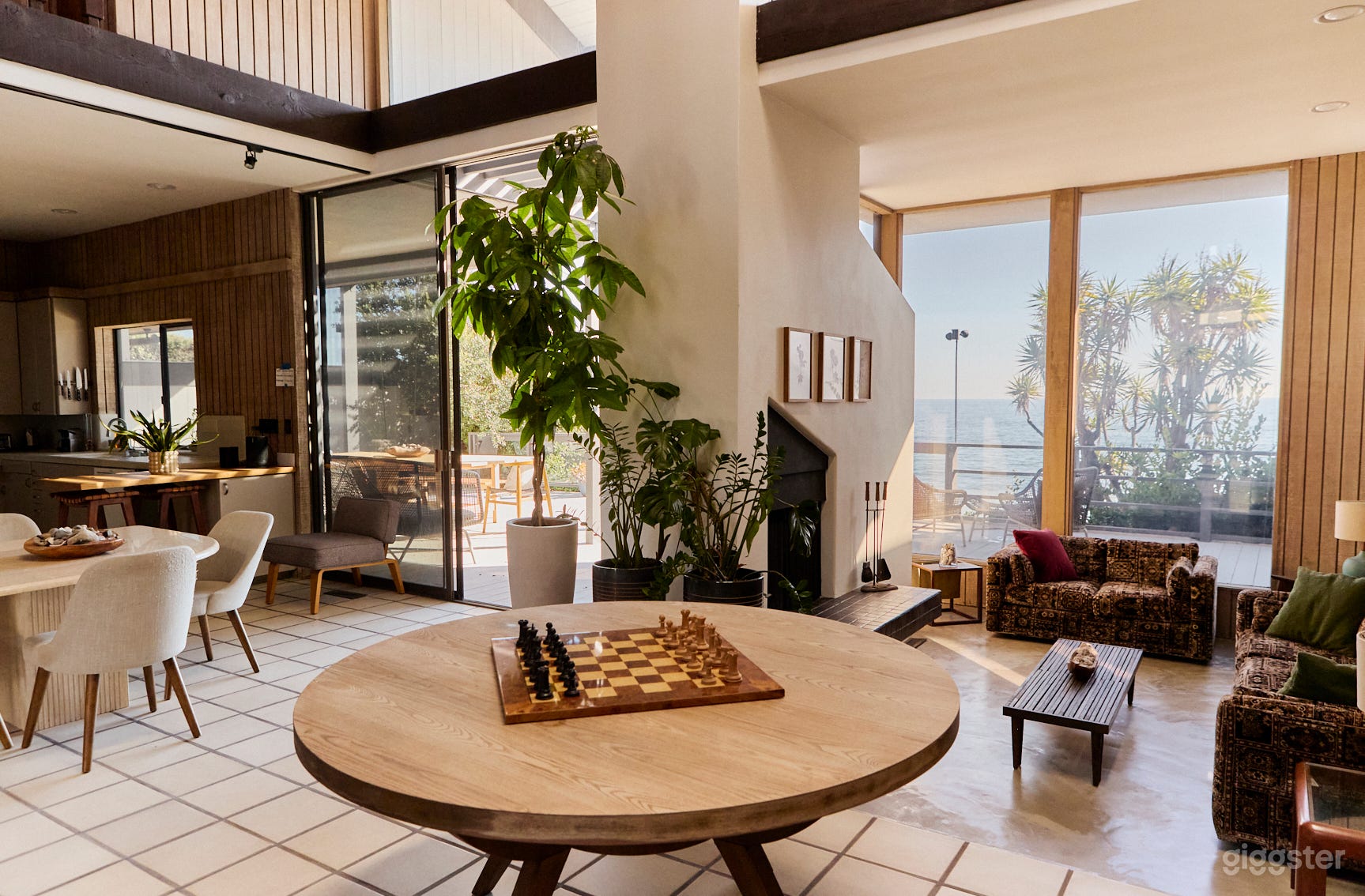 Mid Century Architectural Ocean Front Gem Photo 1