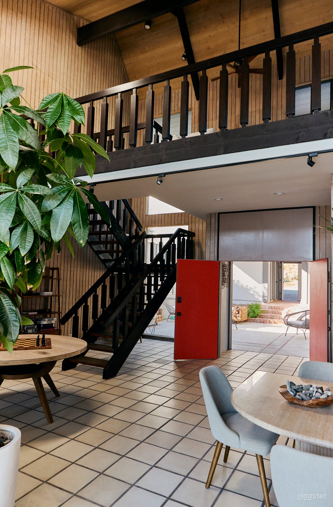 Mid Century Architectural Ocean Front Gem Photo 3