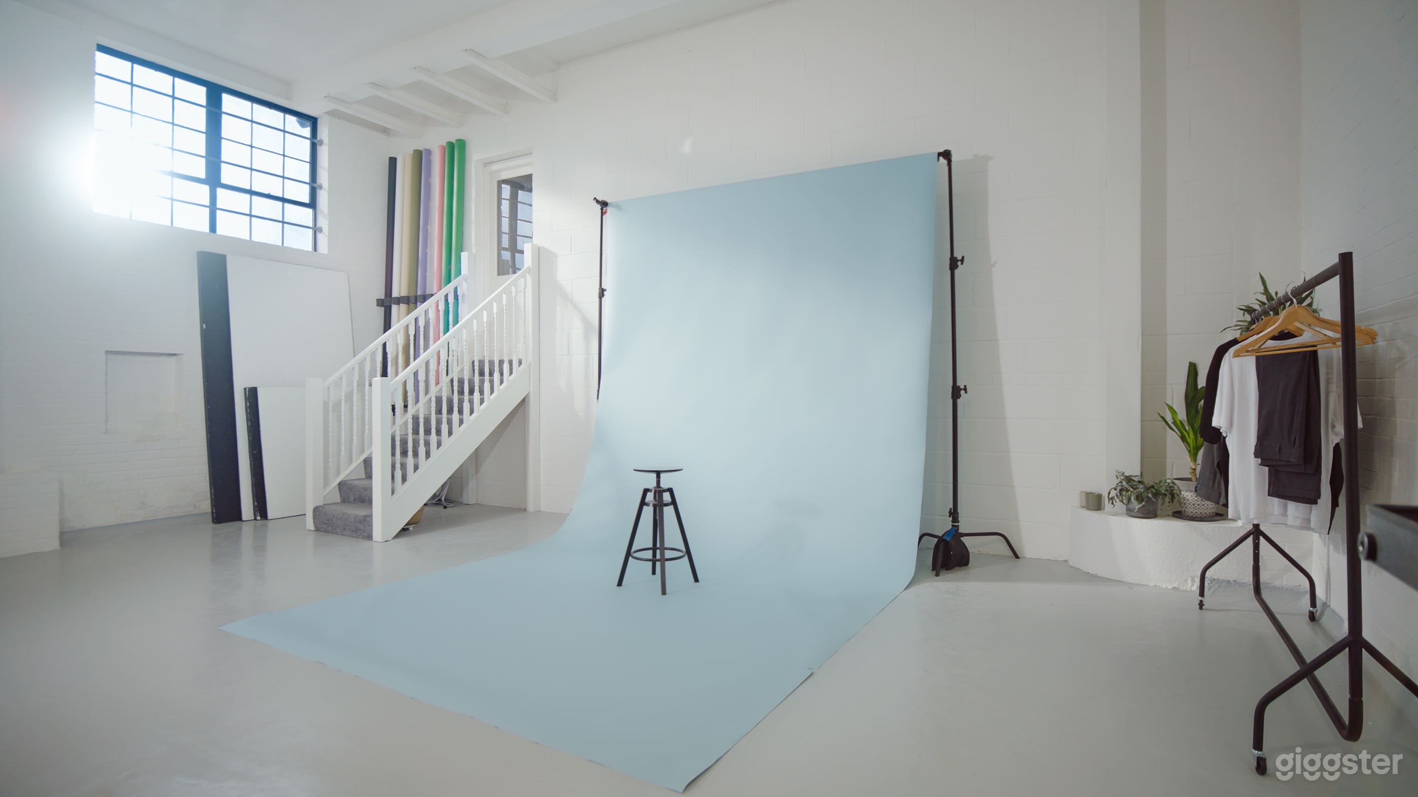 White Brick Warehouse Studio Photo 3