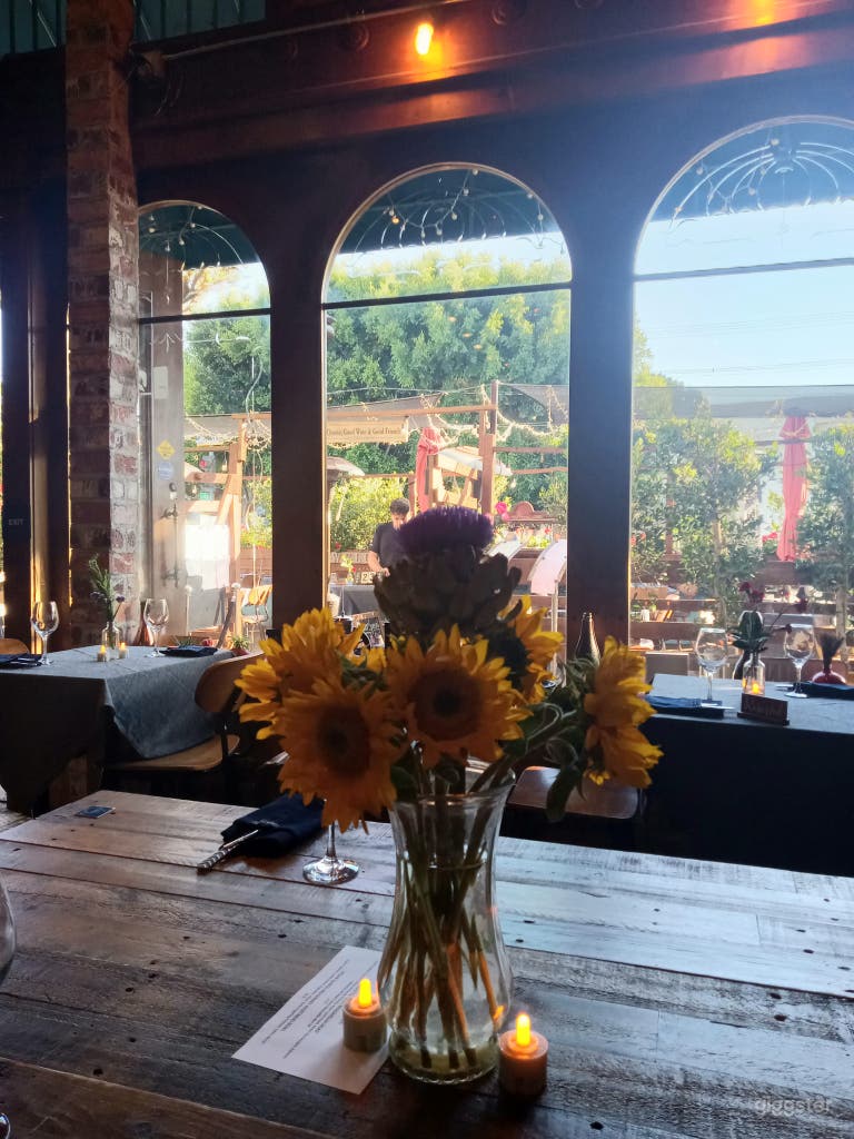  Romantic, chic Farmhouse Vibe Cafe and Coffee Shop 