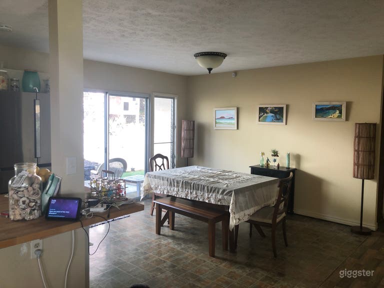  Dining table expandable 