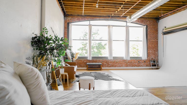  Studio 201 - Second Floor  