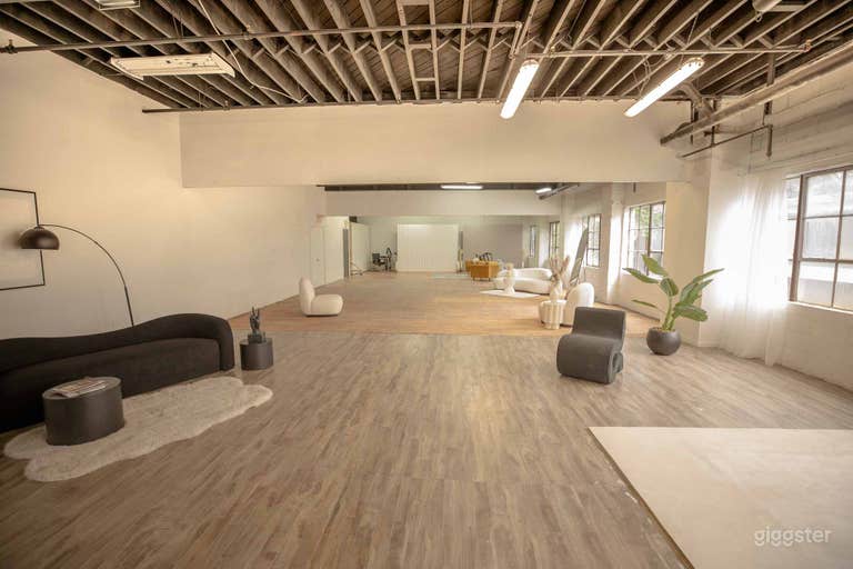  2,400 sq.ft. Industrial-Chic Loft in Downtown Toronto 