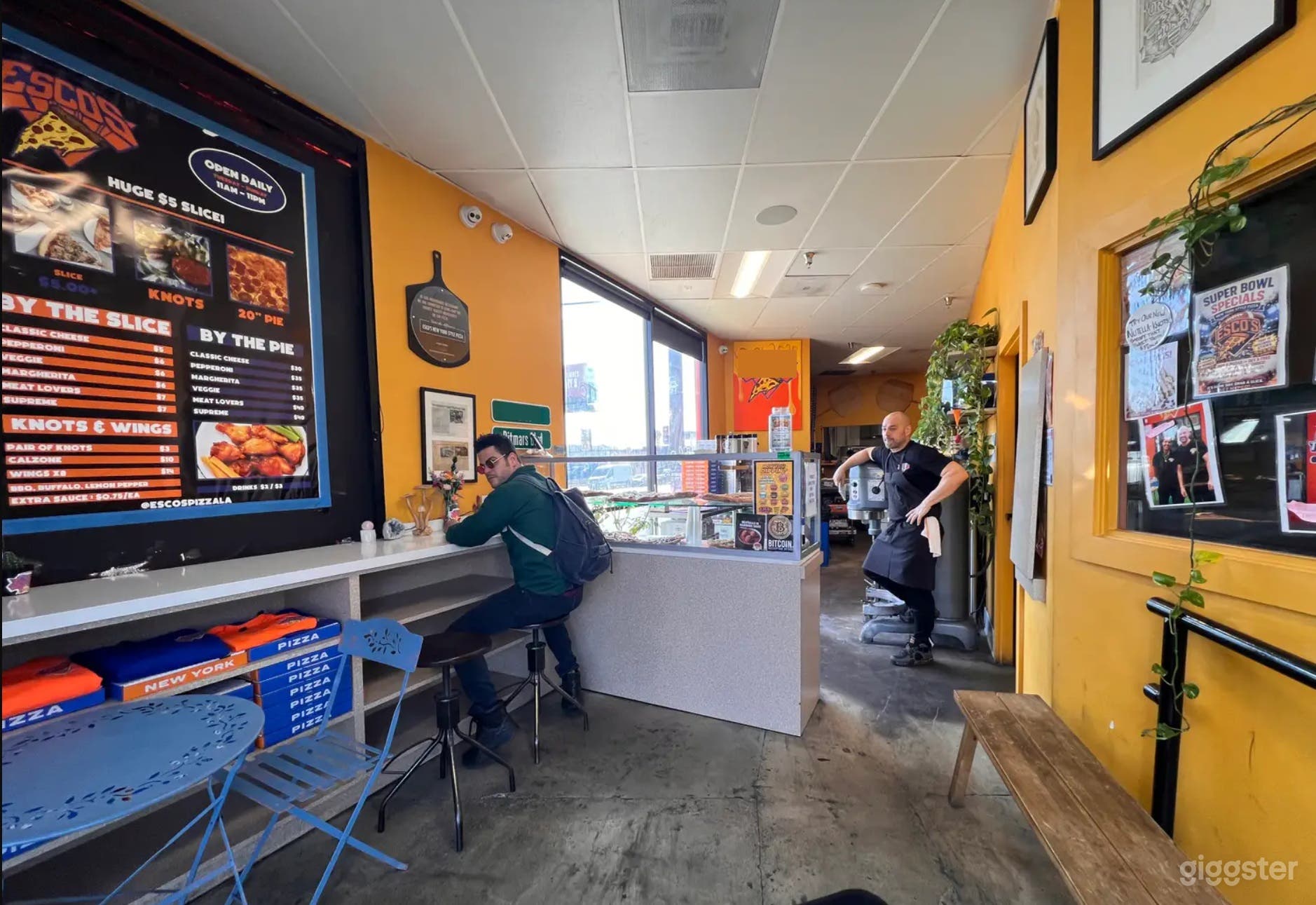 Vibrant, Youthful Pizzeria with Strong Visual Identity Photo 3