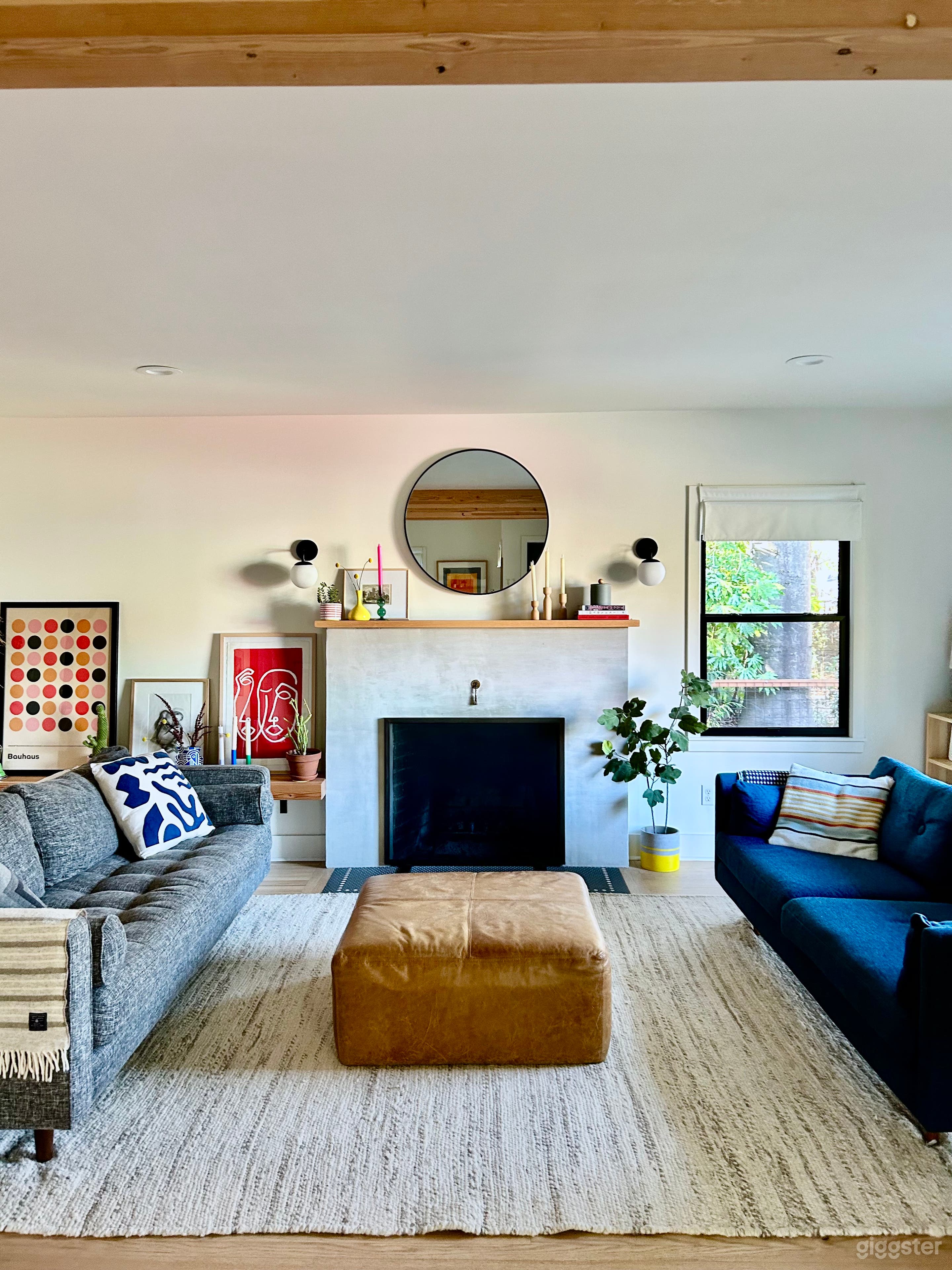 Bright &amp; Modern Family Home Photo 1