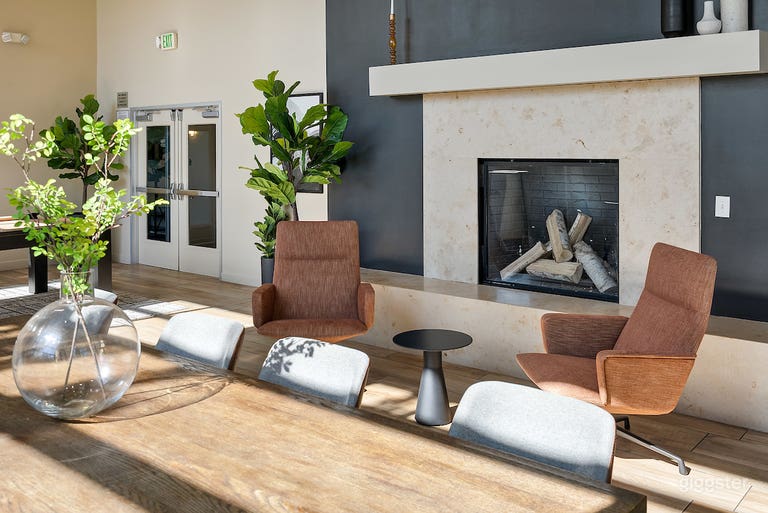  Elegant Lounge near Oracle Park 