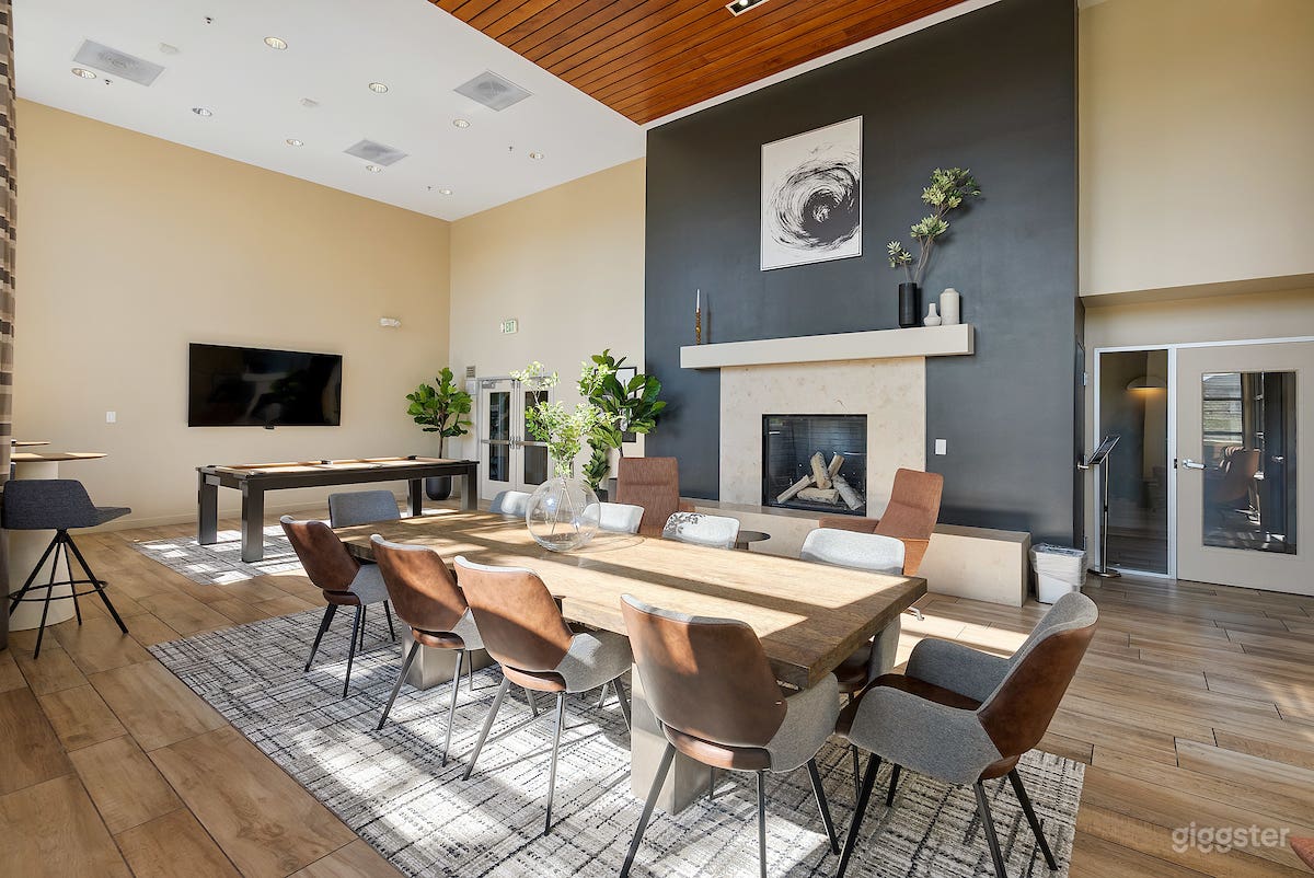 Elegant Lounge near Oracle Park Photo 1