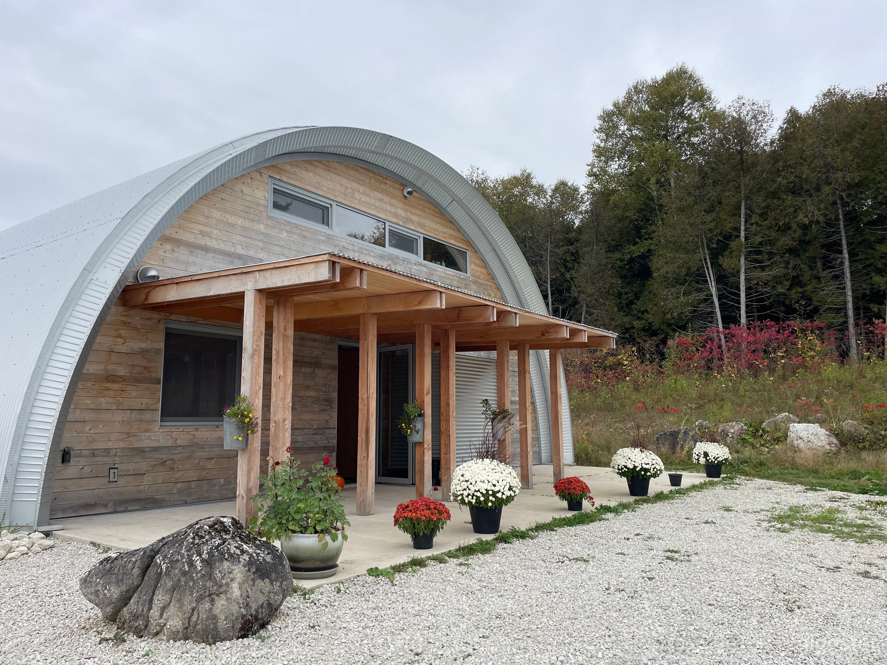 Soaring Steel Architectural Home Deco Retro Futur  Photo 2