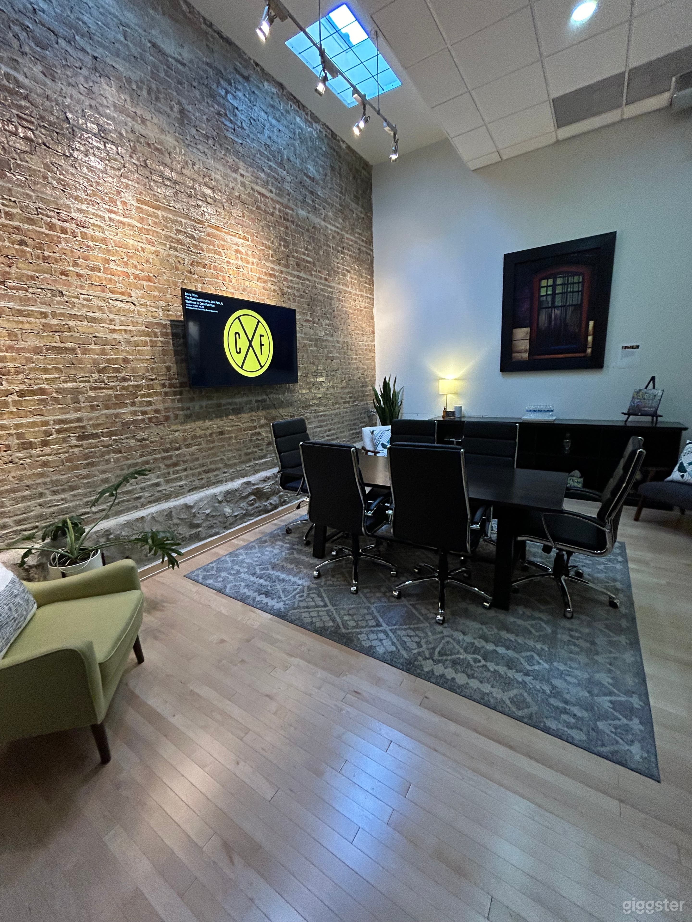 Studio Lounge Meeting &amp; Ideation Space Photo 3