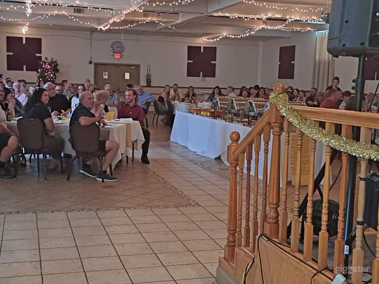  Flexible 18, 000 Sq Ft (Full buy out -Church, Restaurant, Offices, Laboratory, Parking) 