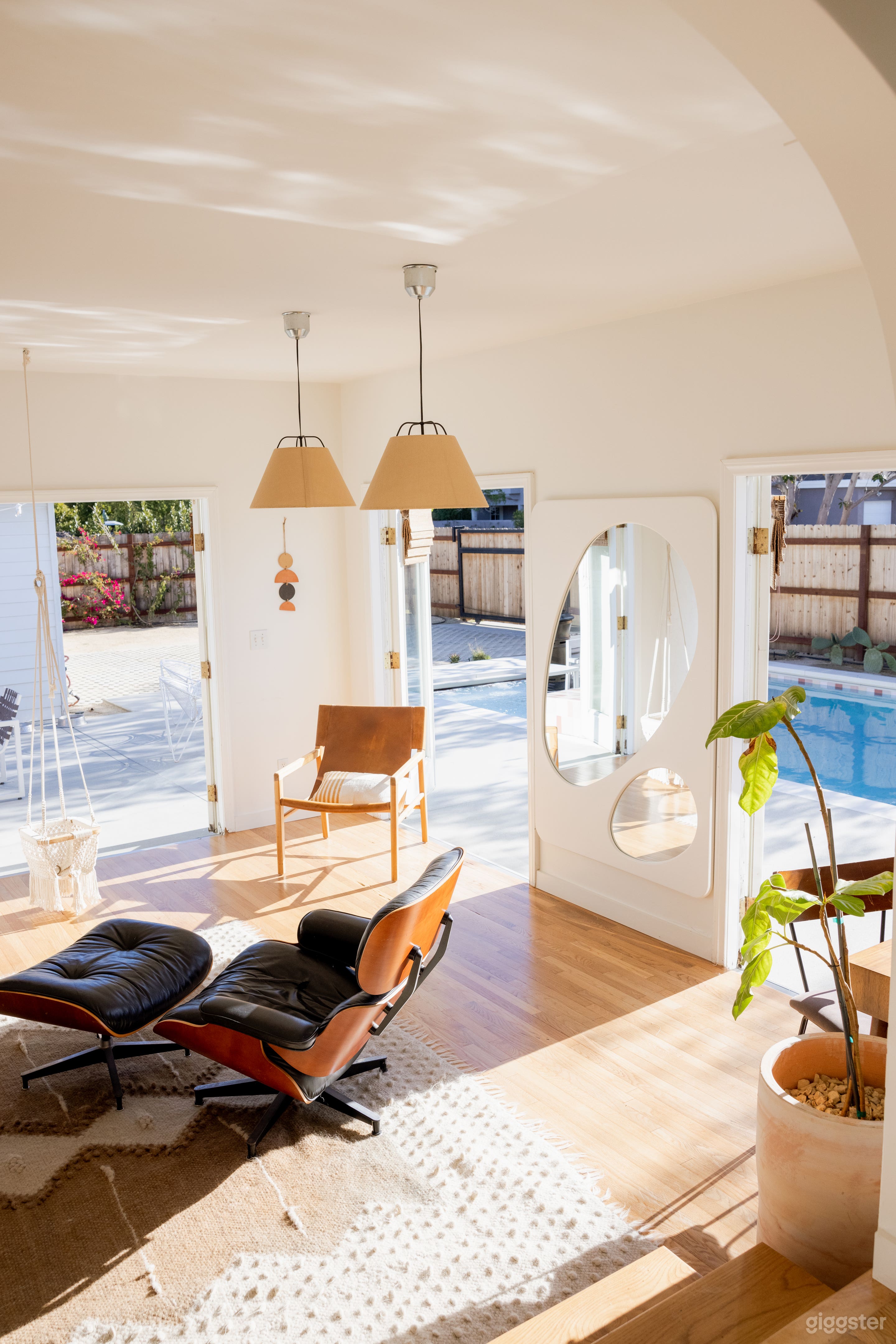 Eastside Costa Mesa home Light Neutral and Modern Photo 1