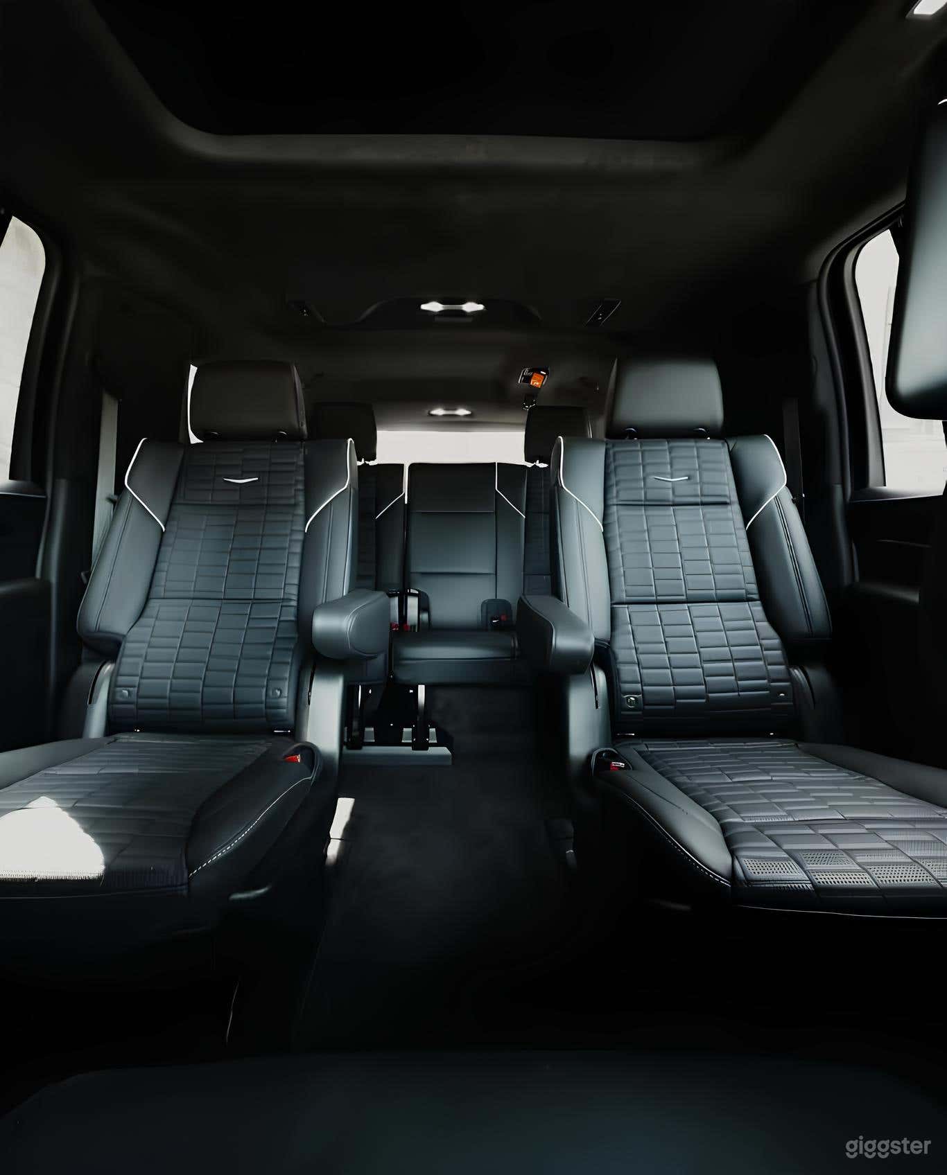 Luxurious Cadillac Escalade Photo 2