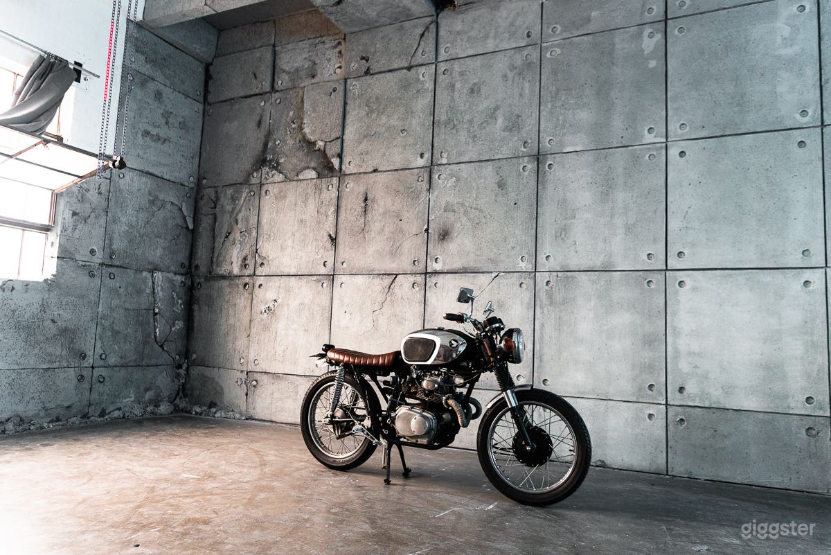 Moto And Concrete Studio Photo 1