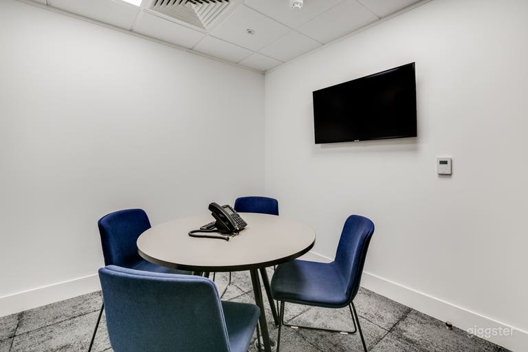  Huddle L4 West Meeting Room 