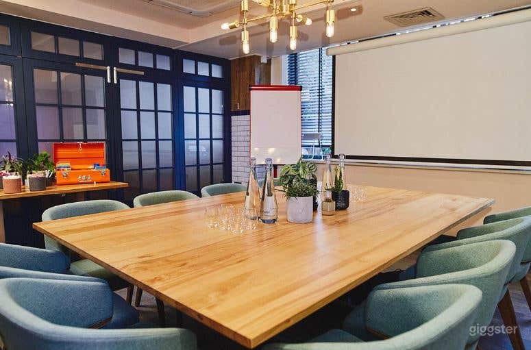 The Gallery Room for Team Building Photo 1