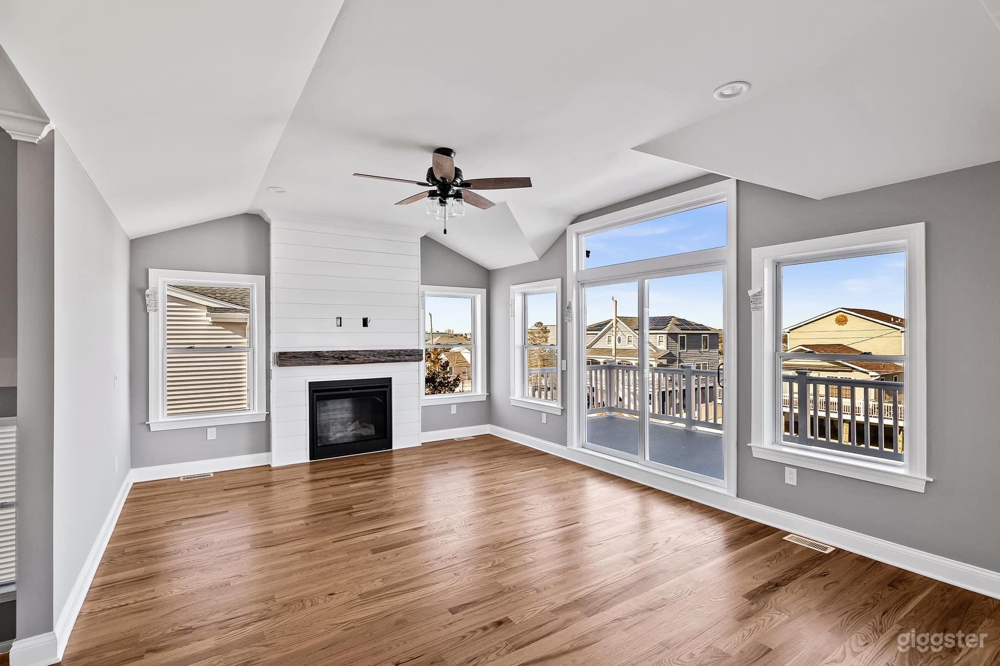 Island Beach House with Rooftop deck Photo 3