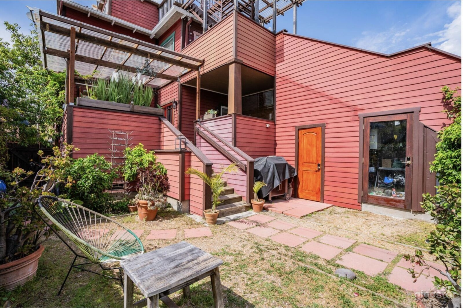 Coastal Venice Backyard Oasis Photo 2