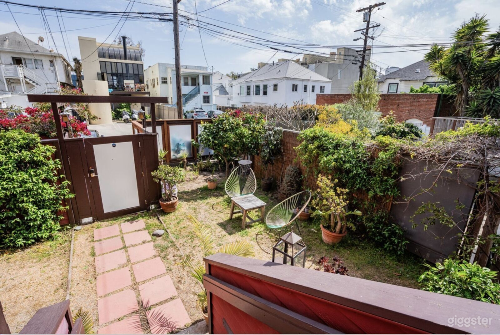 Coastal Venice Backyard Oasis Photo 1