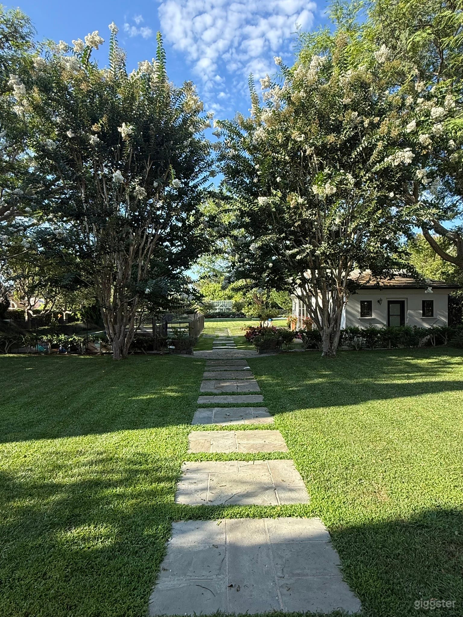 Luxury Huntington Beach Estate , Resort Pool, & Lush Grounds Photo 3