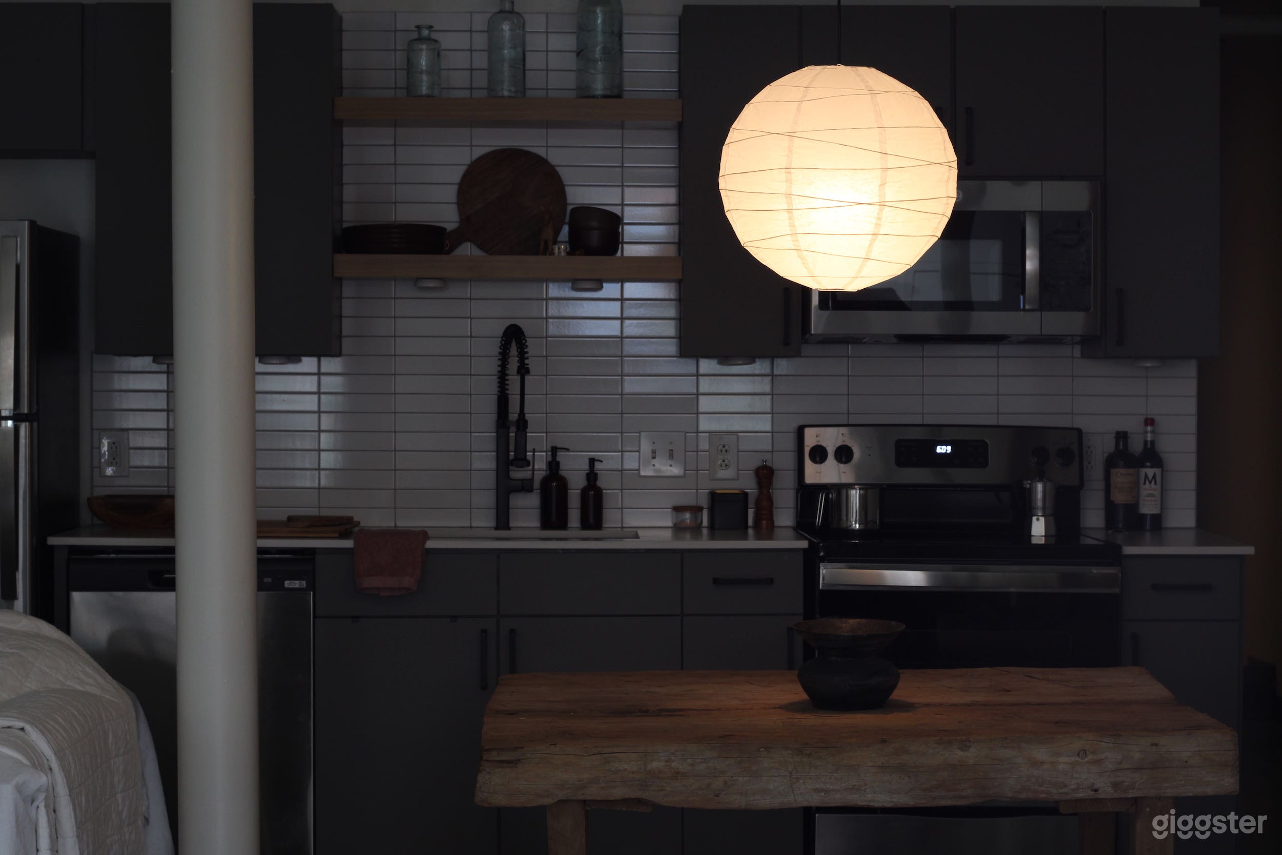 Art Gallery and Studio Inside a Wabi Sabi Space Photo 4