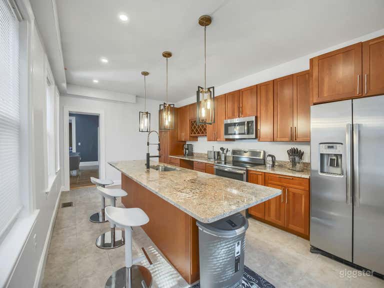  Brownstone Unit with Modern Look 