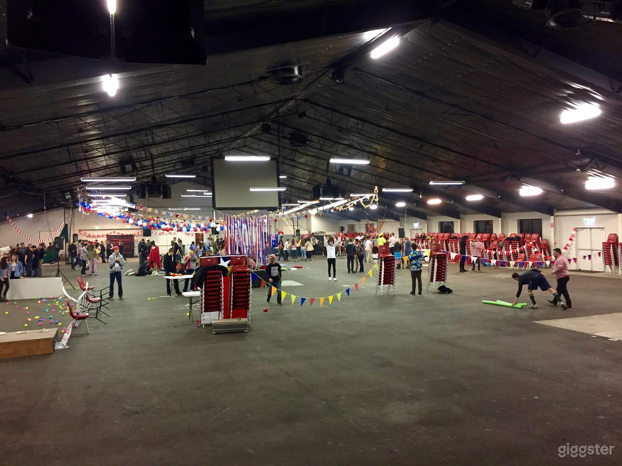 Huge Retreat Property For Any Kind Of Occasions  Photo 1