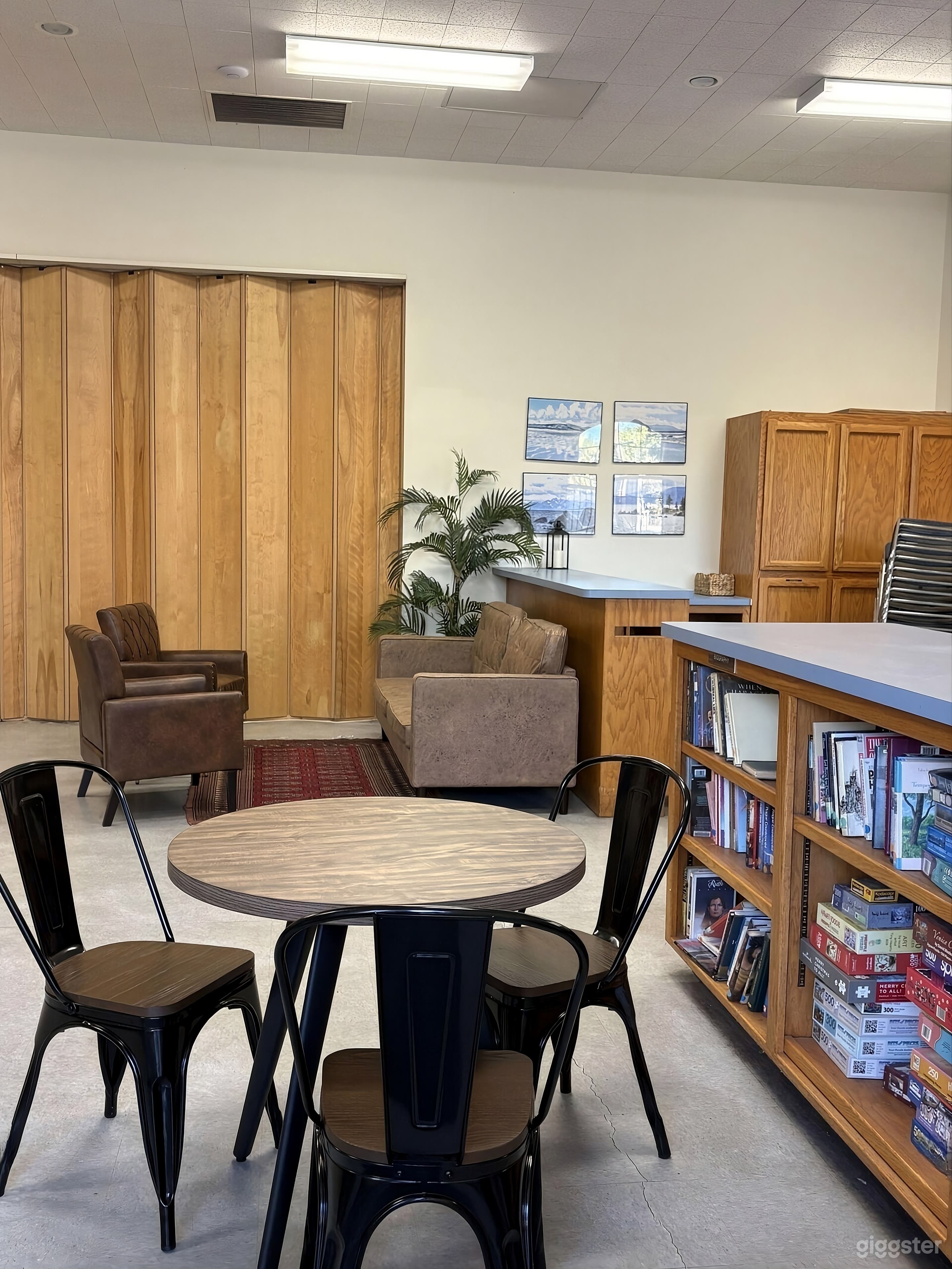 Comfortable Office Space & Meeting Room Photo 1