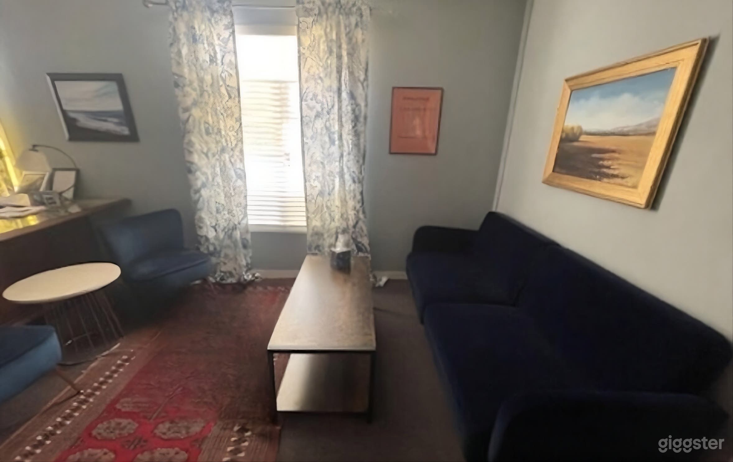 Comfortable Office Space & Meeting Room Photo 3