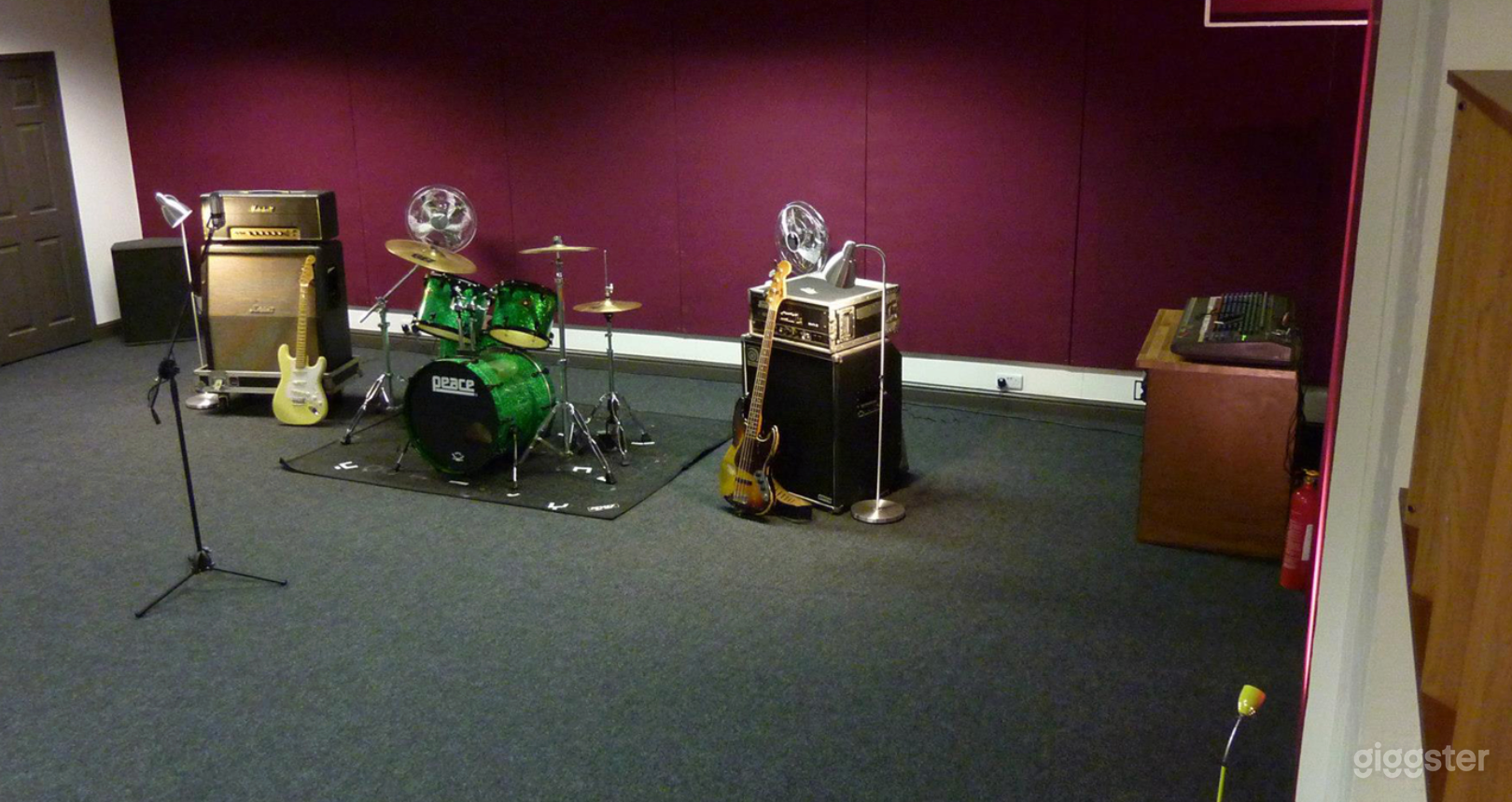 All In One Control and Live Recording Rooms Photo 1