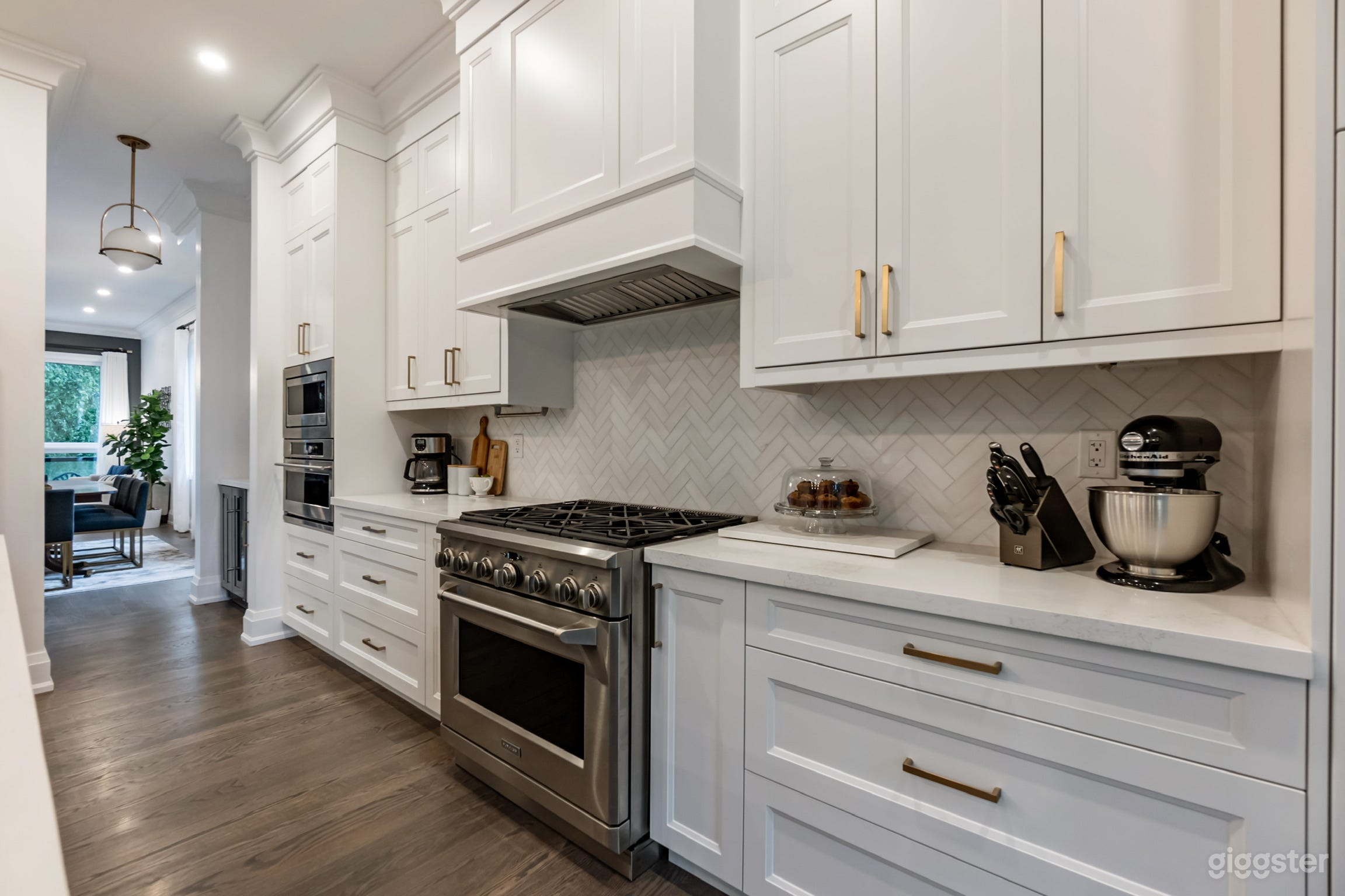 Chef's White Kitchen & Home Gym Photo 4