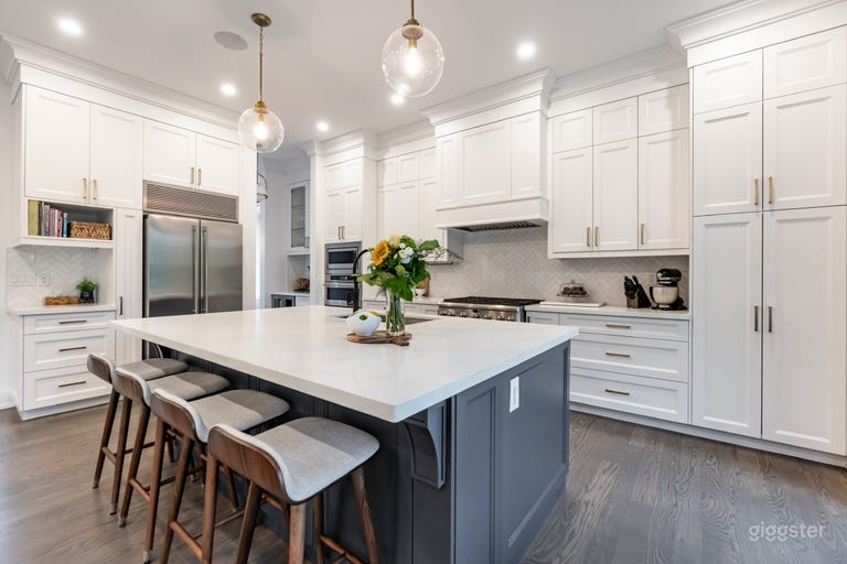  Chef's White Kitchen & Home Gym 