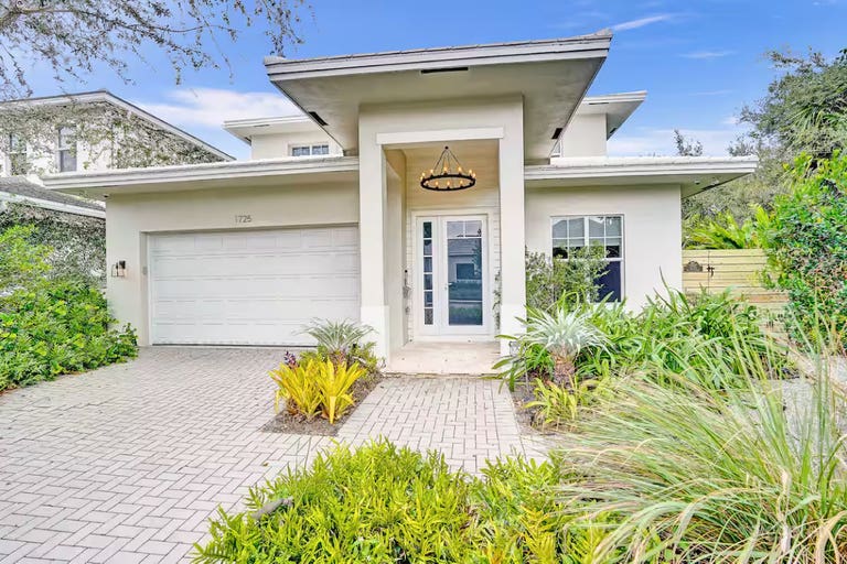  The Secret Garden - Stunning Luxurious Villa 