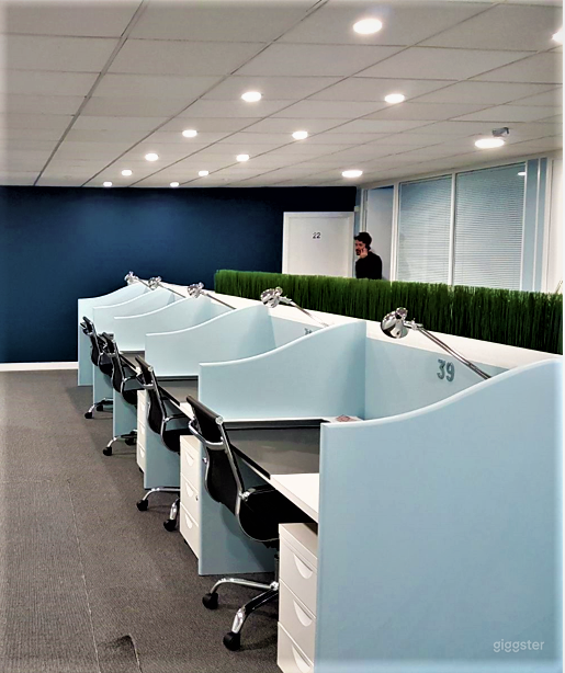  Hotdesk - Office Space 