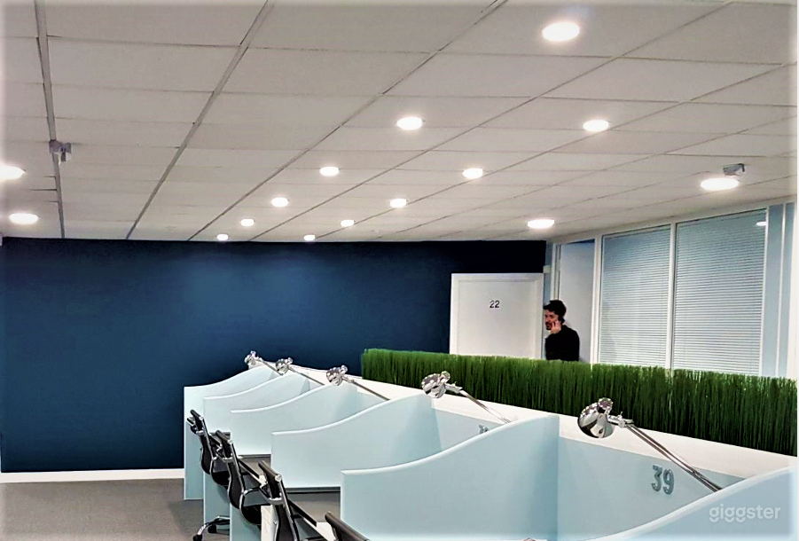 Hotdesk - Office Space Photo 3