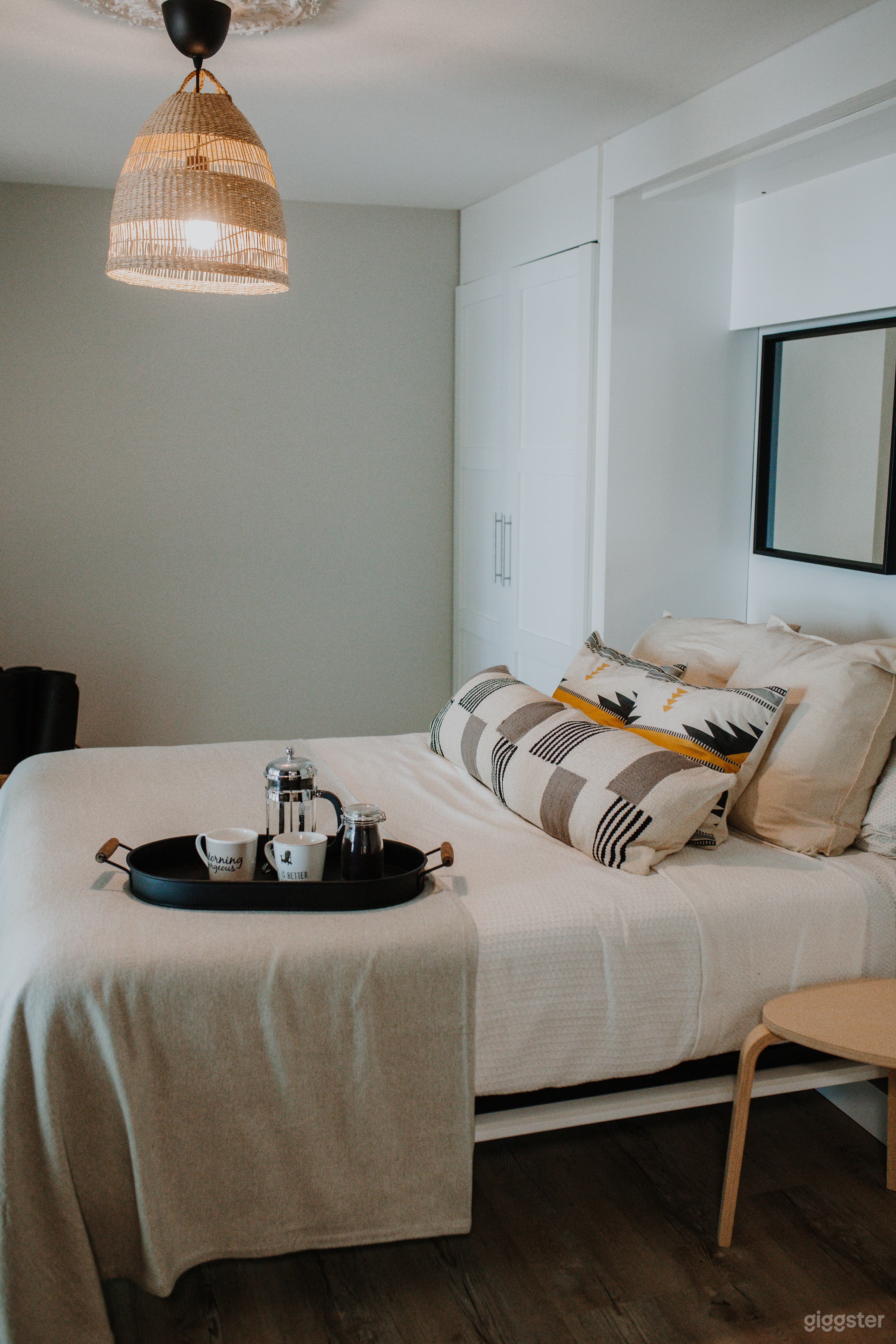 A Waterfront Dreamy Estate Photo 4