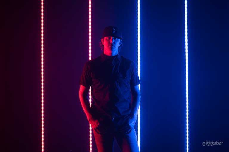  13+ Sets || Creative Film and Photo Studio  