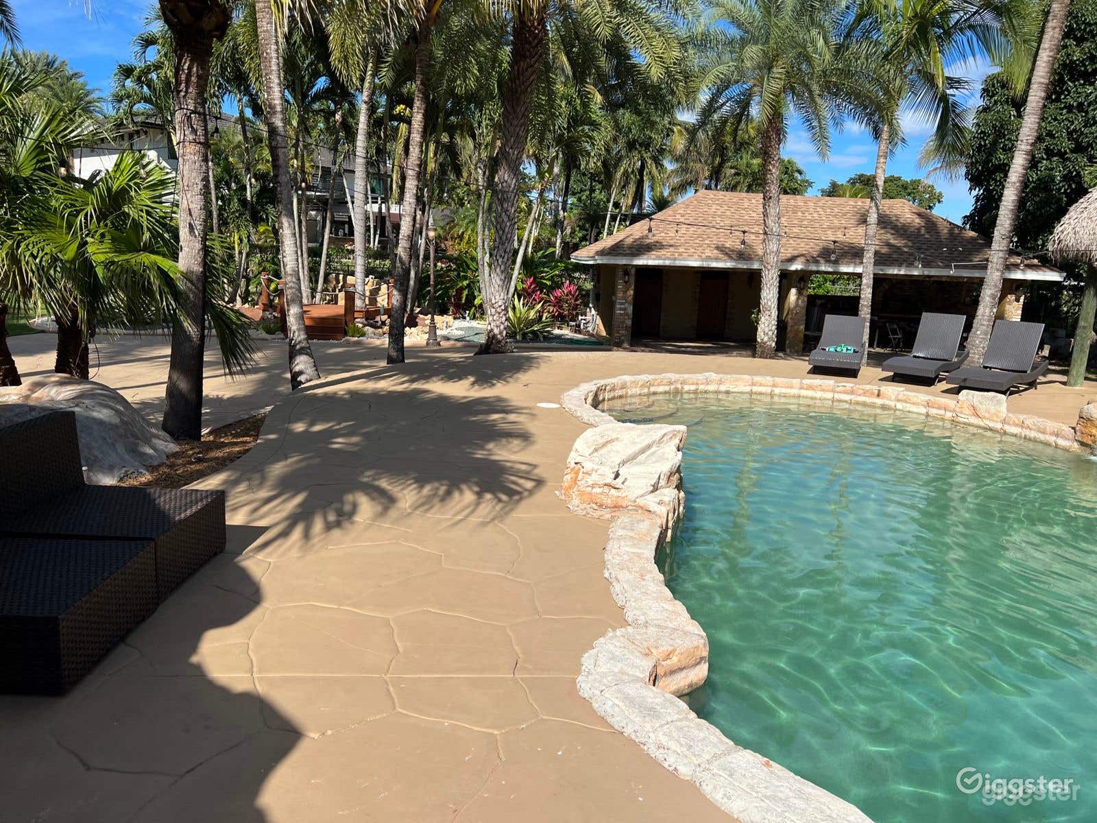 Palm Gardens pool Photo 4