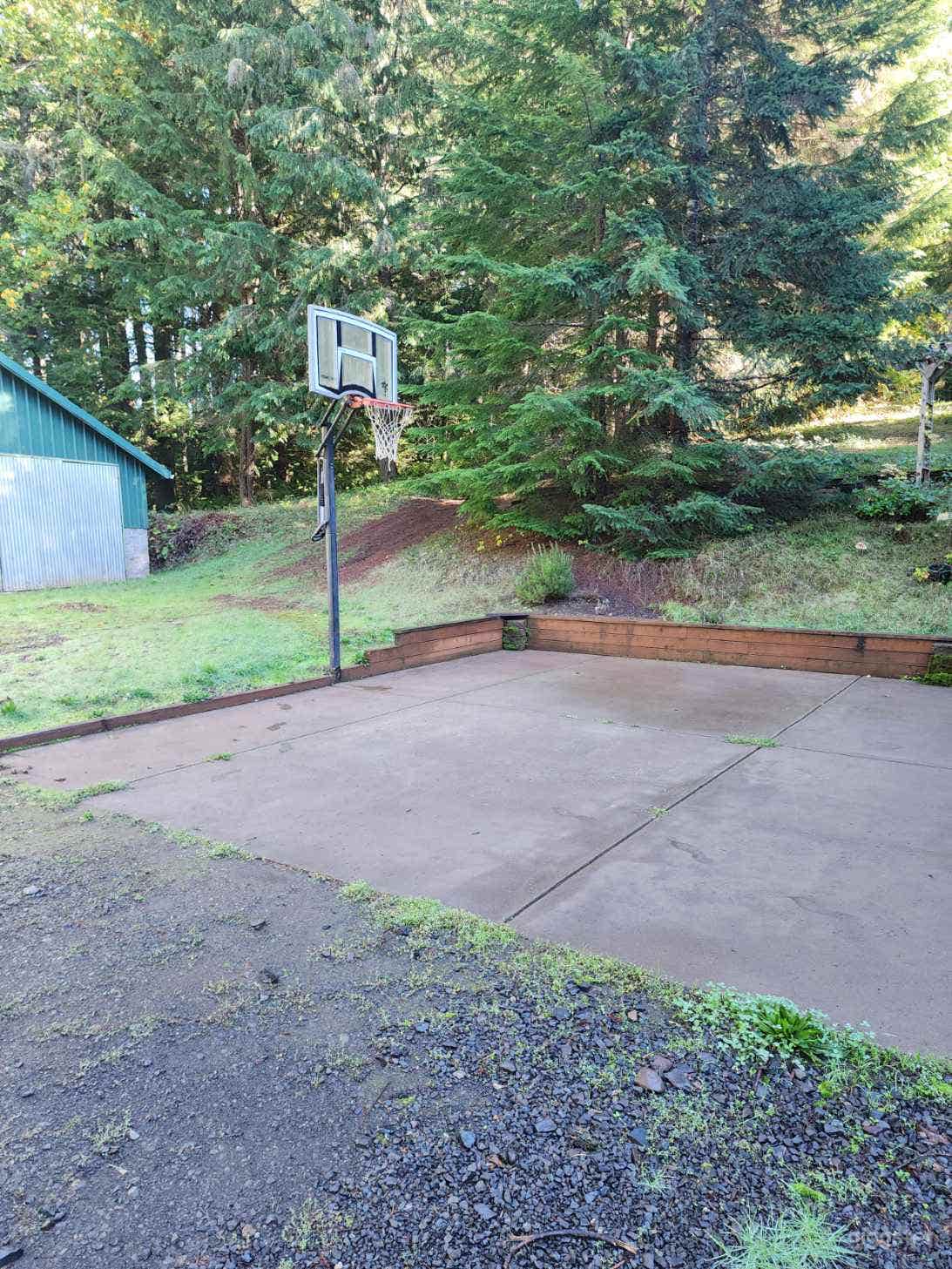 Distinctive "Basketball Court" in Fall Creek Photo 2
