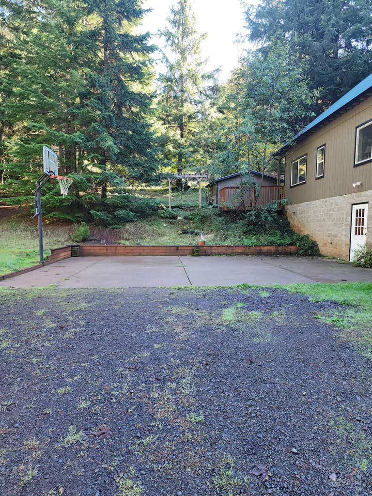  Distinctive "Basketball Court" in Fall Creek 
