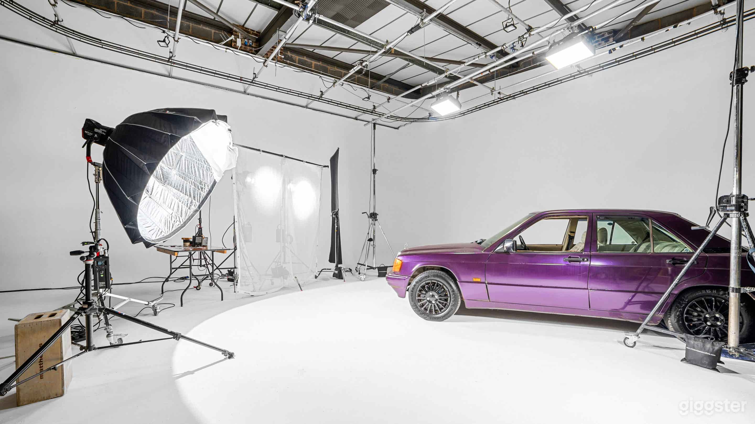 Hire Photo Studio and Film Studio Photo 4