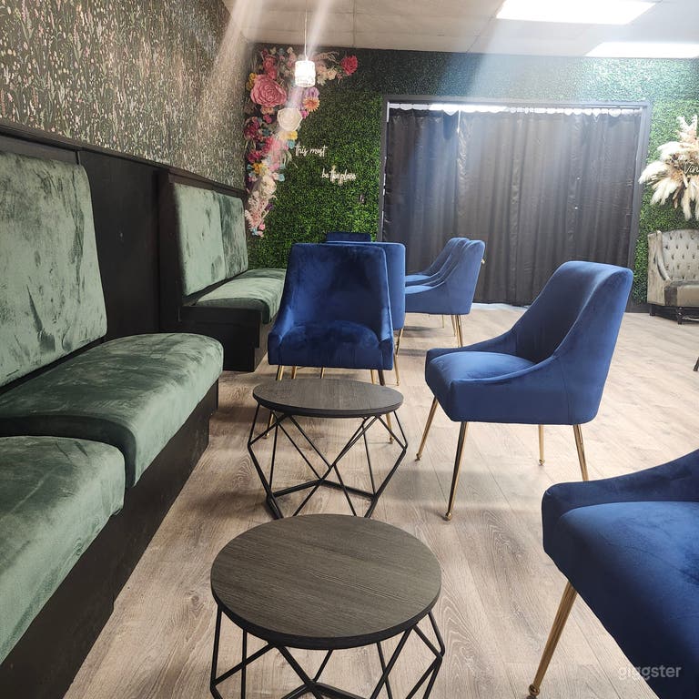  A little quaint. A little bougie! 