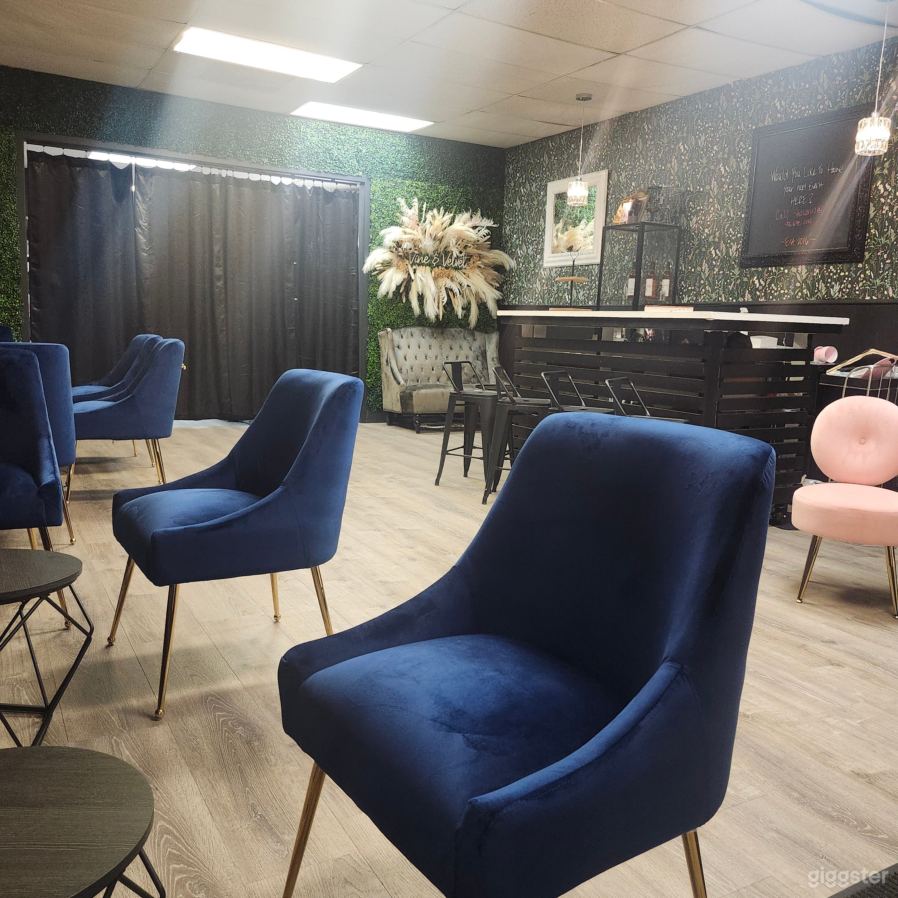 A little quaint. A little bougie! Photo 1