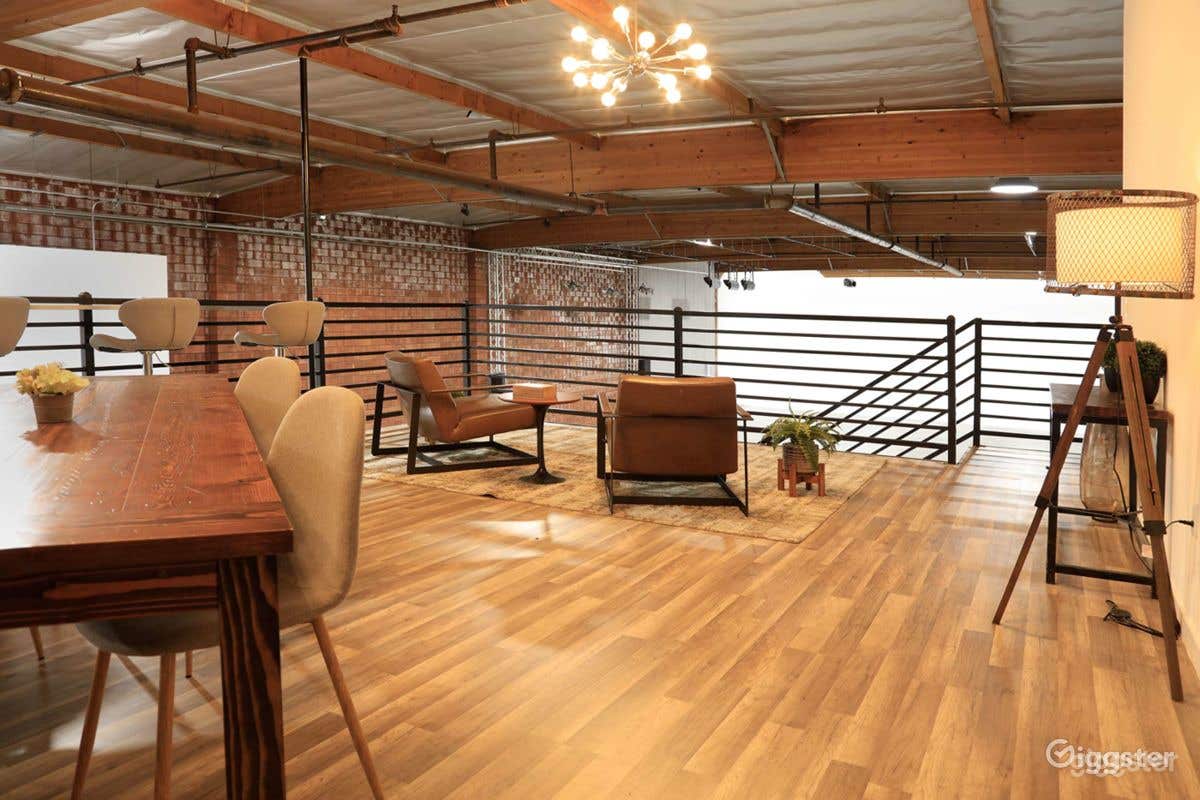 Studio 6 - DAYLIGHT PHOTO STUDIO  Photo 4